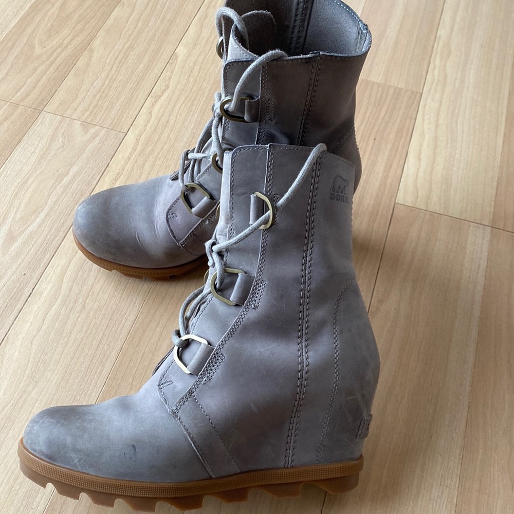 Sorrel wedge boots